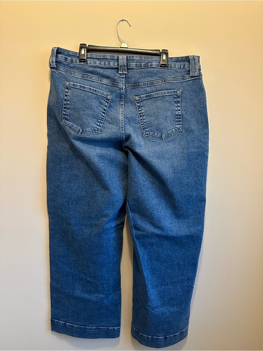 NWT Woman’s M Jeans 18W Regular High Rise Wide Leg Super Stretch Medium Wash - Picture 2 of 11